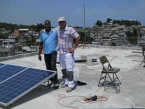 Solarelektronik, PV off grid, Wechselrichter-System, Dachanlage, Haiti