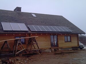 Solarelektronik, PV Autarke Systeme, Hybrid Systeme, Europa, Polen, Holzhaus, Aufdachanlage