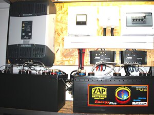 Solarelektronik, PV Autarke Systeme, Hybrid Systeme, Europa, Polen, Steca Solarix PRS 3030, Steca Wechselrichter Xtender