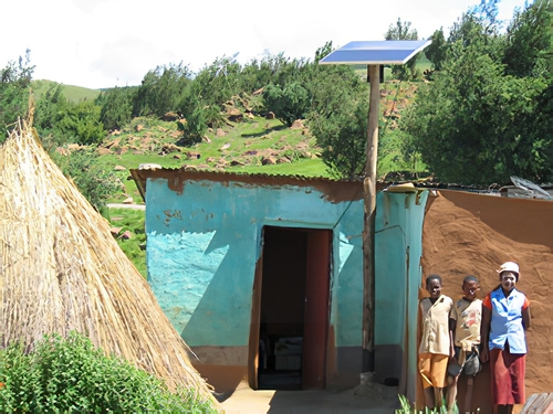 Ref Solar Home System Suedafrika IMG 0720 SHS Suedafrika web